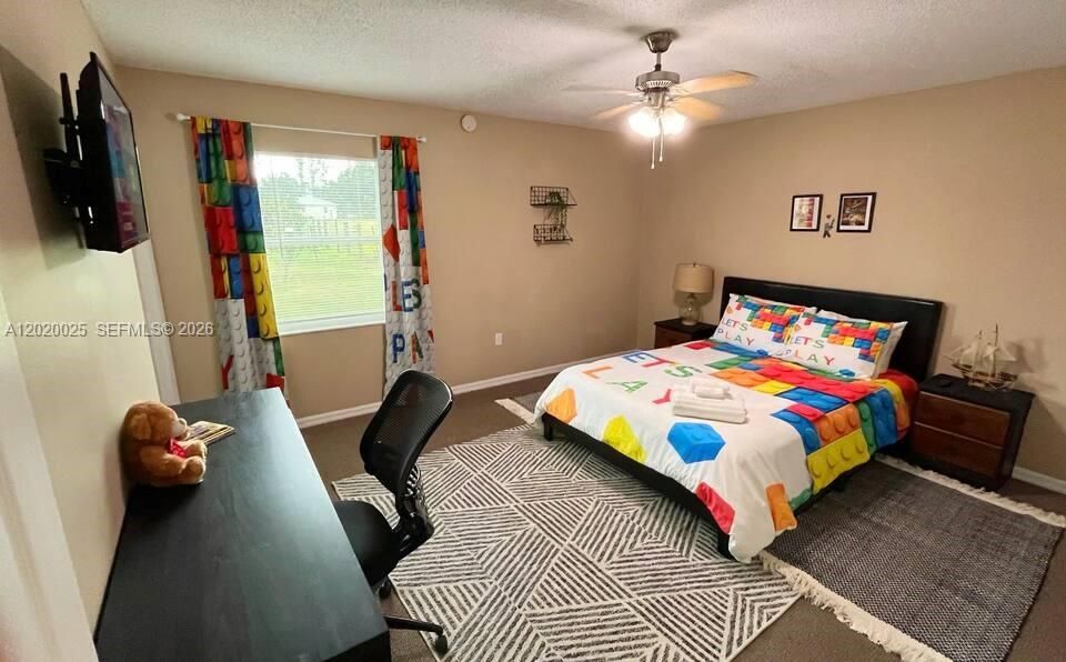 For Rent: $1,990 (3 beds, 1 baths, 1077 Square Feet)