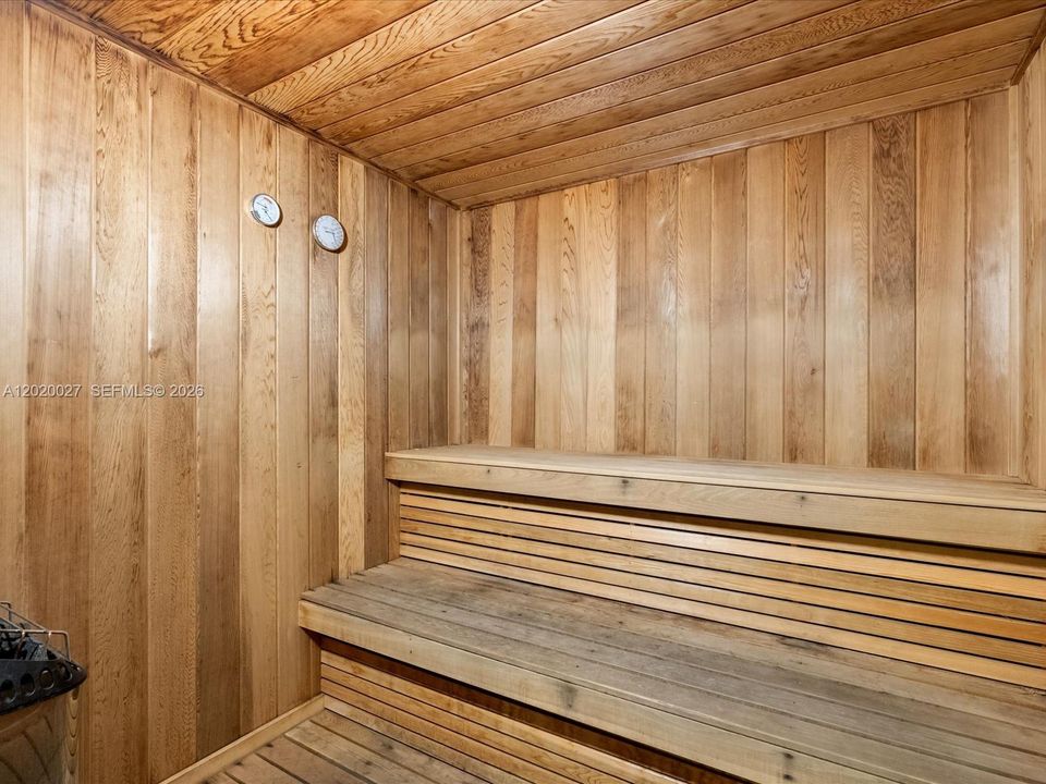 В аренду: $19,900 (4 спален, 4 ванн, 3945 Квадратных фут)