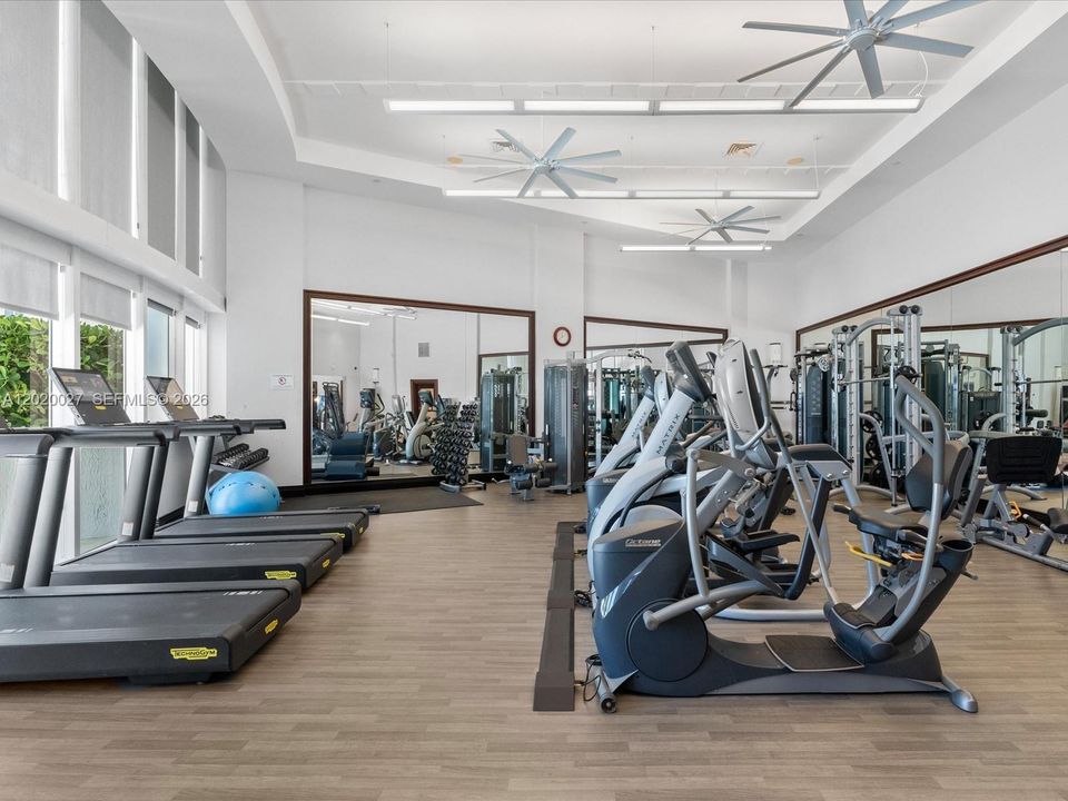 В аренду: $19,900 (4 спален, 4 ванн, 3945 Квадратных фут)