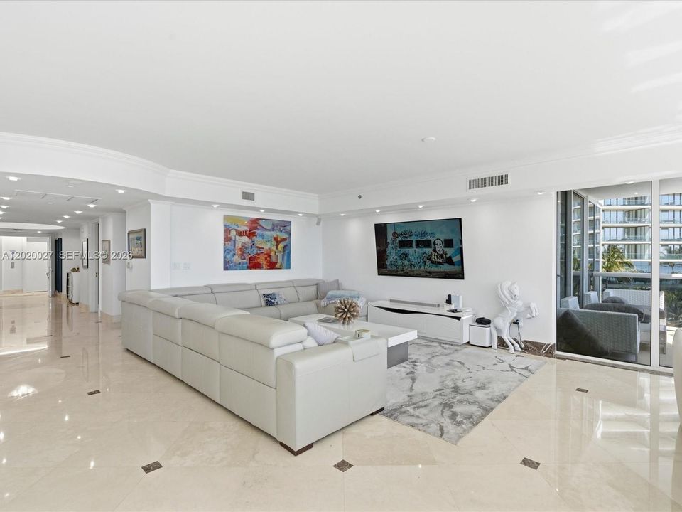 В аренду: $19,900 (4 спален, 4 ванн, 3945 Квадратных фут)