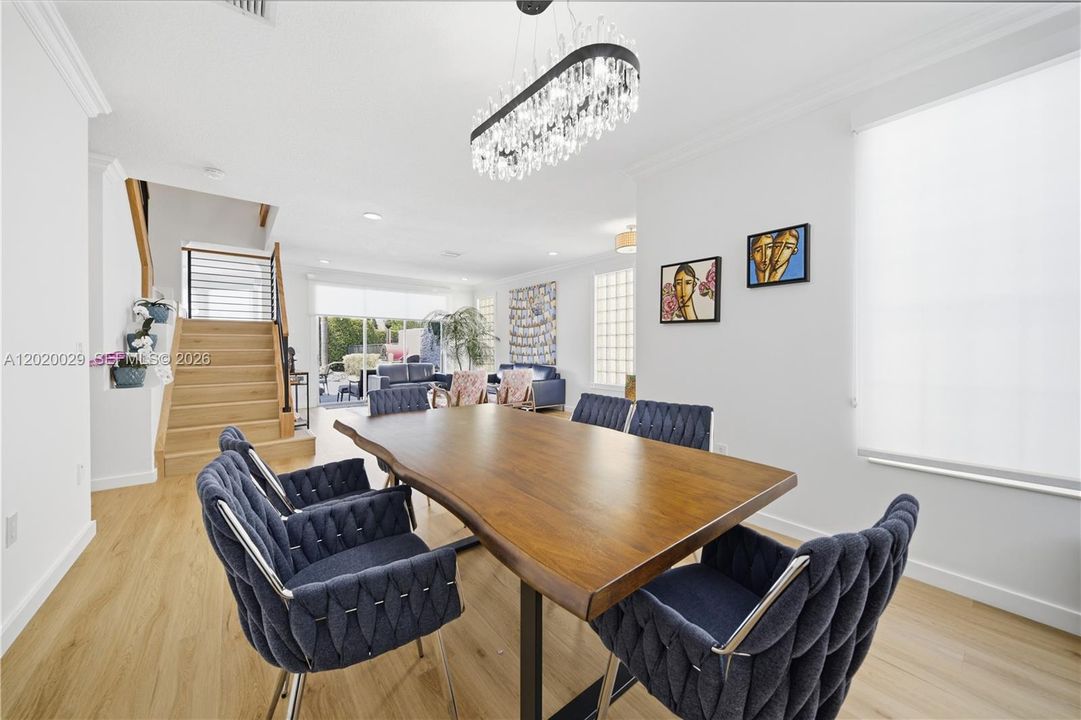 For Sale: $1,270,000 (6 beds, 4 baths, 3349 Square Feet)