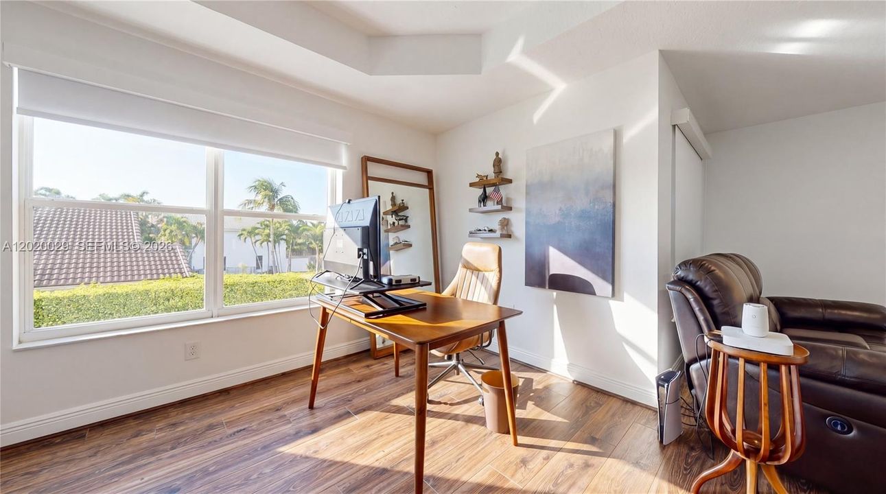For Sale: $1,270,000 (6 beds, 4 baths, 3349 Square Feet)