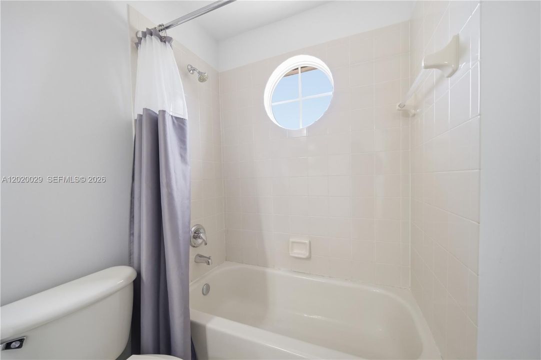 For Sale: $1,270,000 (6 beds, 4 baths, 3349 Square Feet)