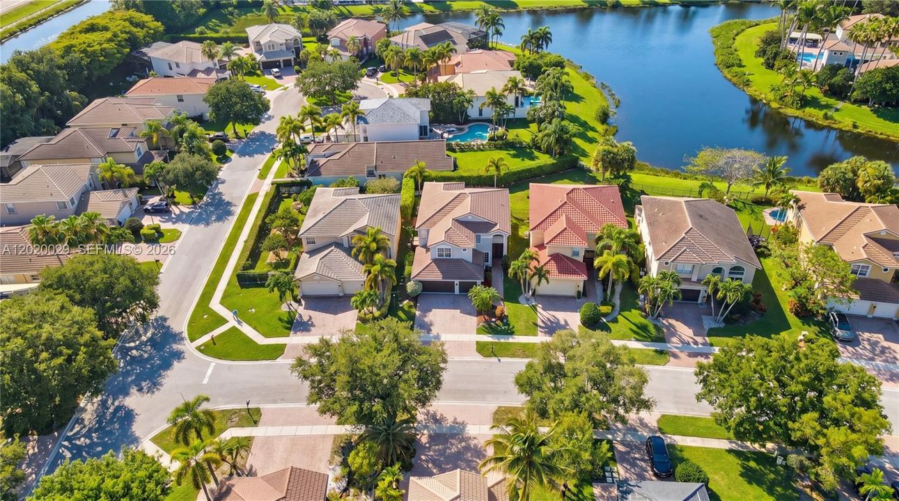 For Sale: $1,270,000 (6 beds, 4 baths, 3349 Square Feet)
