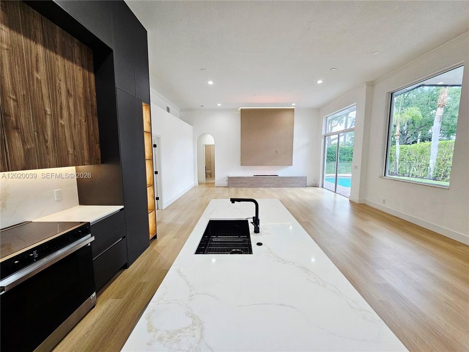 For Sale: $1,150,000 (5 beds, 4 baths, 2804 Square Feet)