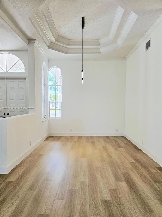For Sale: $1,150,000 (5 beds, 4 baths, 2804 Square Feet)