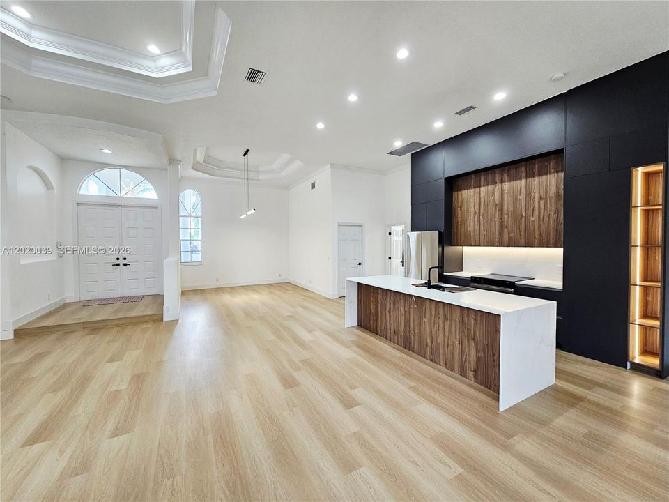 For Sale: $1,150,000 (5 beds, 4 baths, 2804 Square Feet)