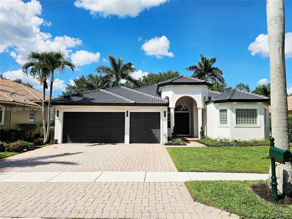 For Sale: $1,150,000 (5 beds, 4 baths, 2804 Square Feet)