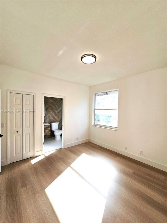 For Sale: $1,150,000 (5 beds, 4 baths, 2804 Square Feet)