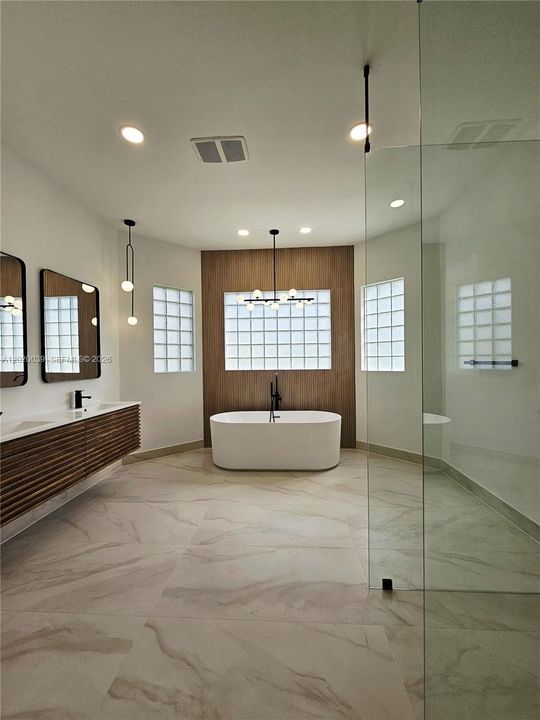 For Sale: $1,150,000 (5 beds, 4 baths, 2804 Square Feet)