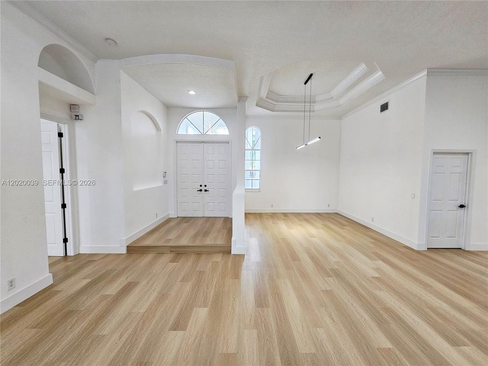For Sale: $1,150,000 (5 beds, 4 baths, 2804 Square Feet)