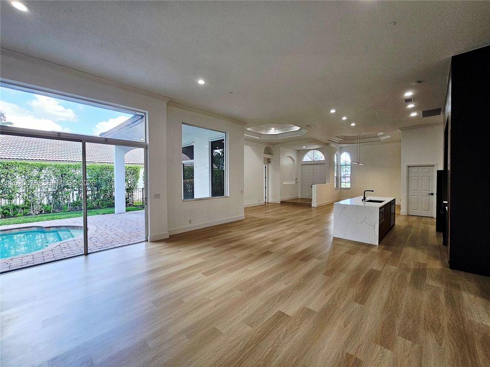 For Sale: $1,150,000 (5 beds, 4 baths, 2804 Square Feet)