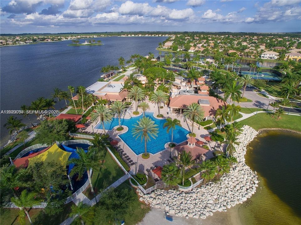 For Sale: $1,150,000 (5 beds, 4 baths, 2804 Square Feet)
