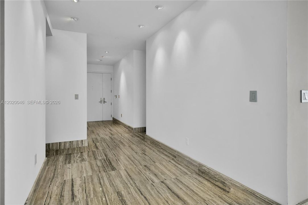 Activo con contrato: $2,645,000 (3 camas, 3 baños, 2591 Pies cuadrados)