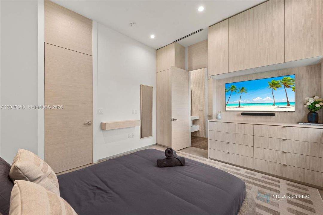 En Renta: $45,000 (5 camas, 4 baños, 3470 Pies cuadrados)