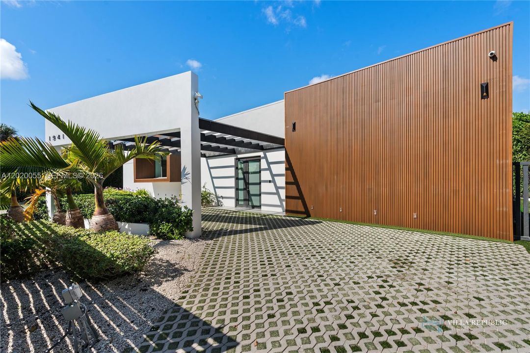 En Renta: $45,000 (5 camas, 4 baños, 3470 Pies cuadrados)