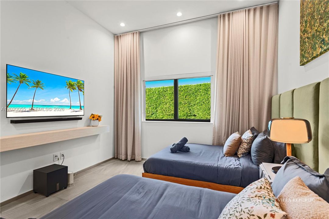 En Renta: $45,000 (5 camas, 4 baños, 3470 Pies cuadrados)