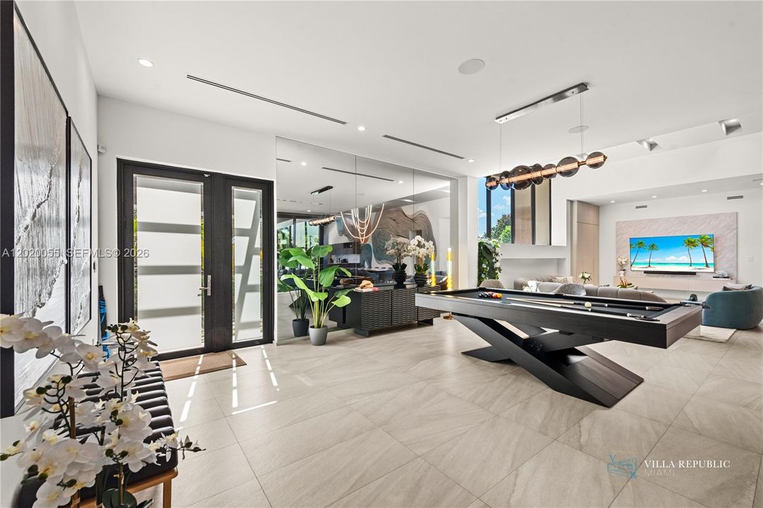 En Renta: $45,000 (5 camas, 4 baños, 3470 Pies cuadrados)