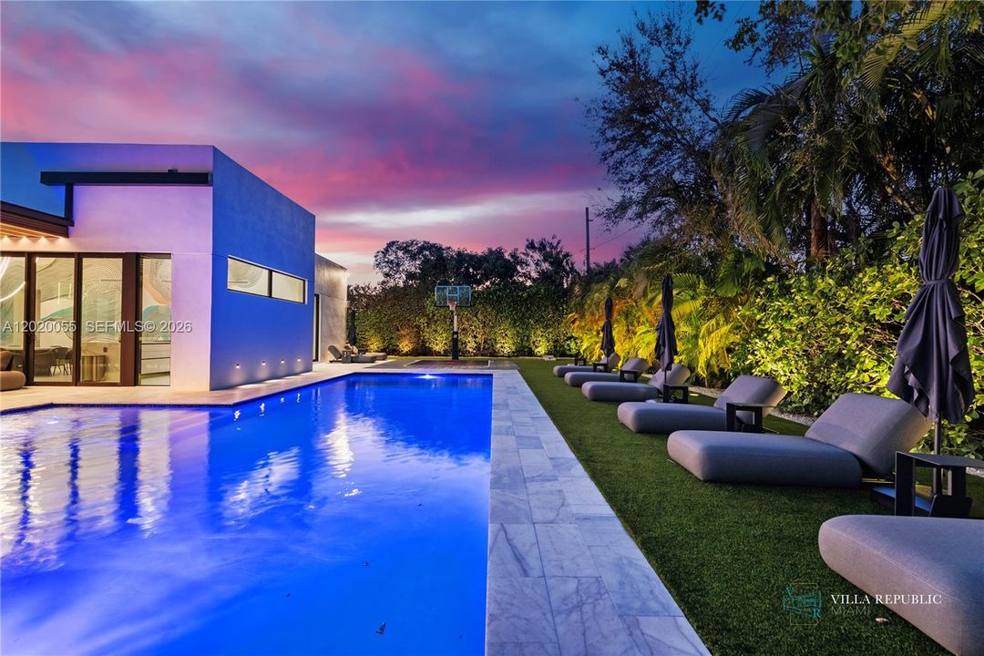 En Renta: $45,000 (5 camas, 4 baños, 3470 Pies cuadrados)