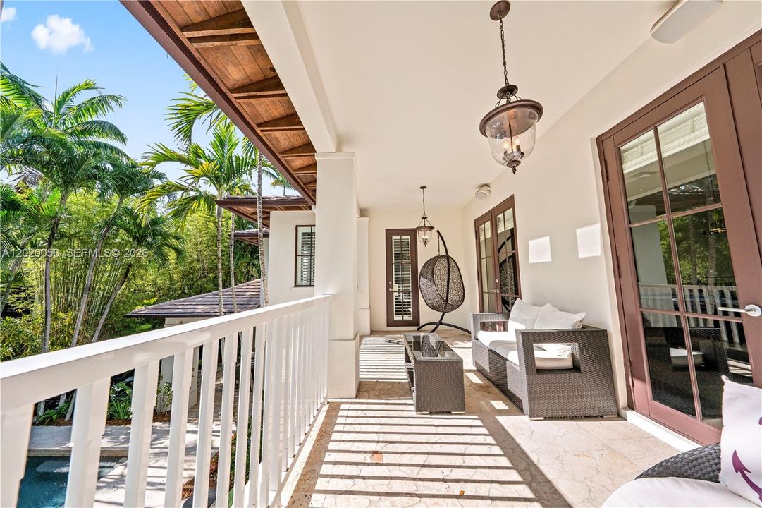 For Sale: $10,995,000 (6 beds, 6 baths, 5825 Square Feet)
