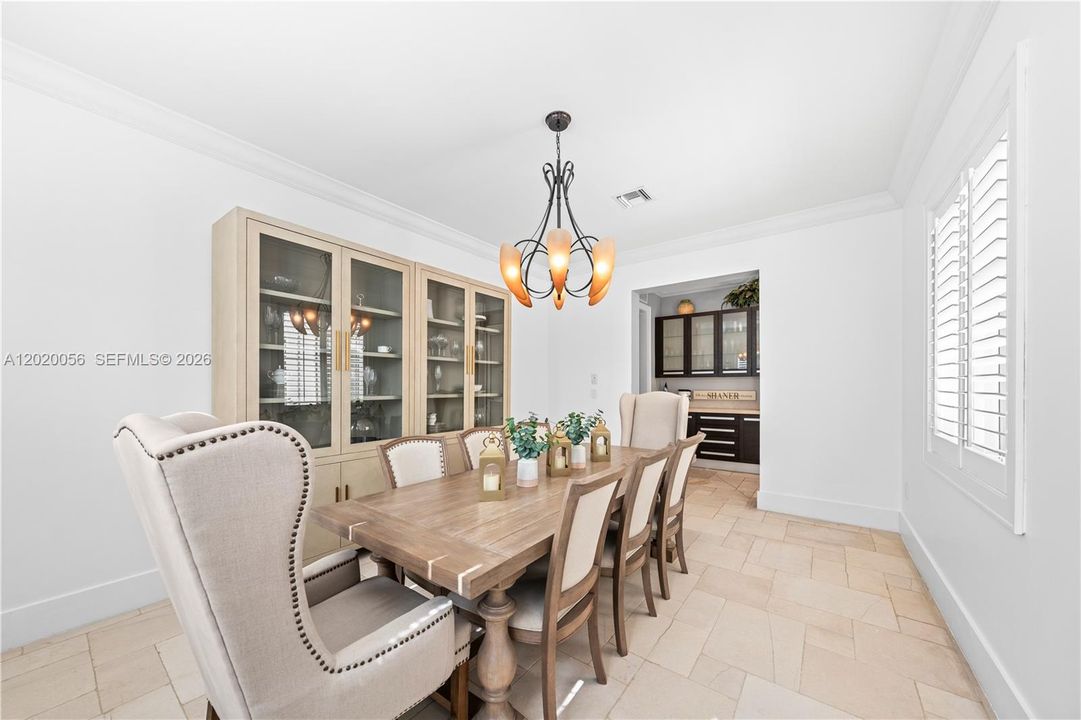 For Sale: $10,995,000 (6 beds, 6 baths, 5825 Square Feet)