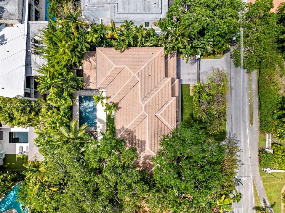 For Sale: $10,995,000 (6 beds, 6 baths, 5825 Square Feet)