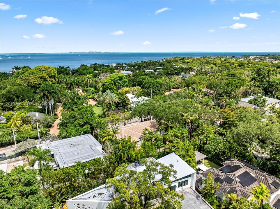 For Sale: $10,995,000 (6 beds, 6 baths, 5825 Square Feet)