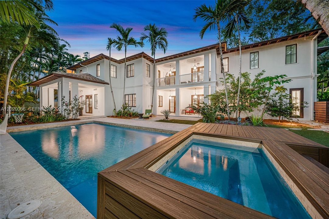For Sale: $10,995,000 (6 beds, 6 baths, 5825 Square Feet)