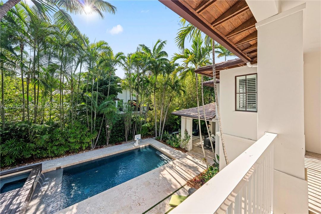 For Sale: $10,995,000 (6 beds, 6 baths, 5825 Square Feet)