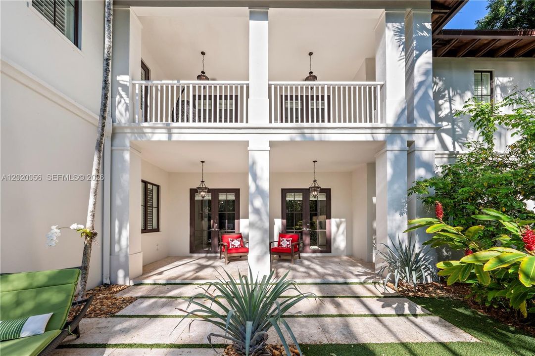 For Sale: $10,995,000 (6 beds, 6 baths, 5825 Square Feet)