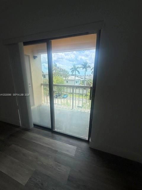 Activo con contrato: $1,900 (1 camas, 1 baños, 710 Pies cuadrados)