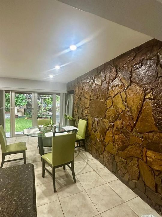 For Sale: $650,000 (4 beds, 2 baths, 1921 Square Feet)