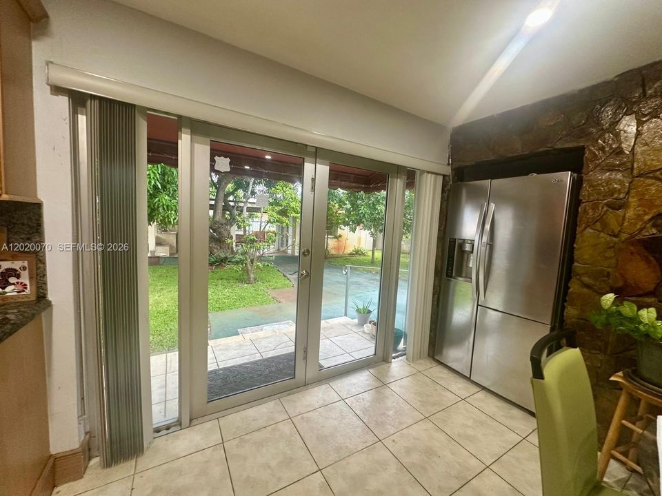 For Sale: $650,000 (4 beds, 2 baths, 1921 Square Feet)