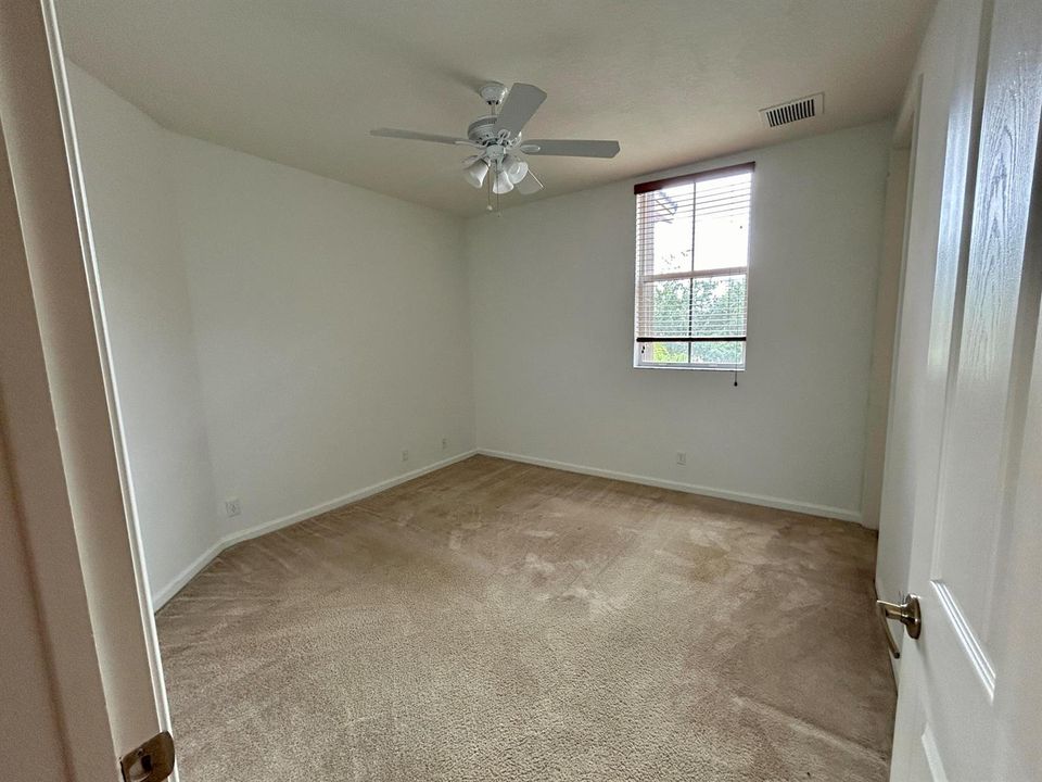 upstairs bedroom 1
