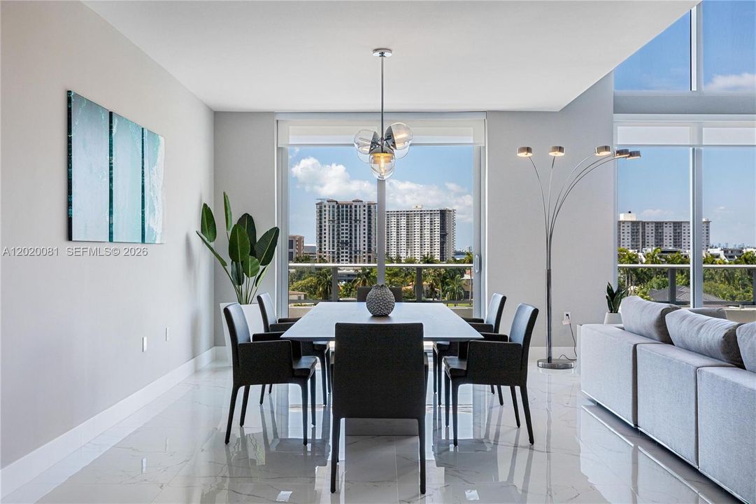 For Sale: $2,950,000 (3 beds, 4 baths, 2726 Square Feet)
