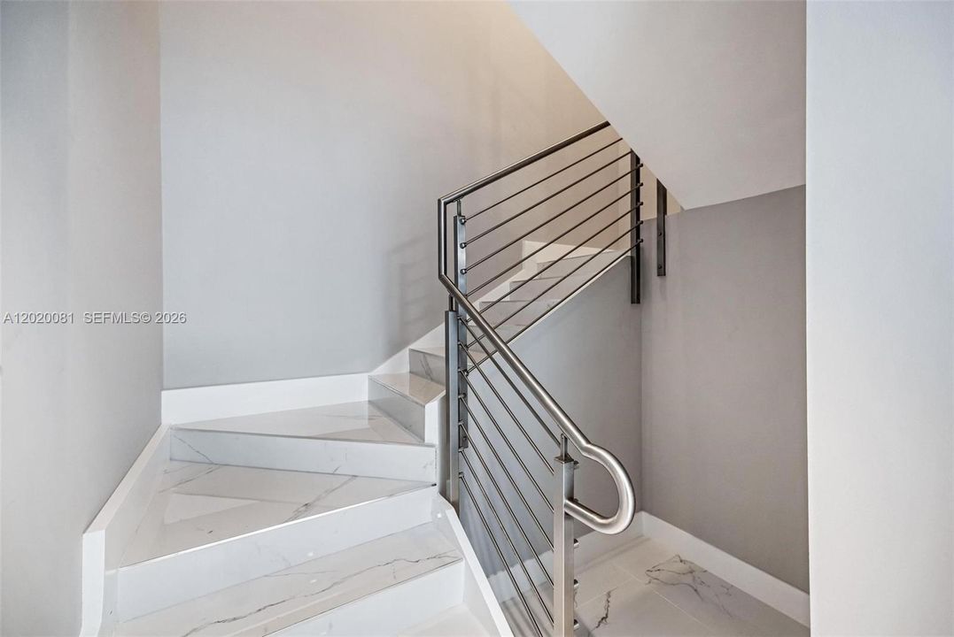 For Sale: $2,950,000 (3 beds, 4 baths, 2726 Square Feet)