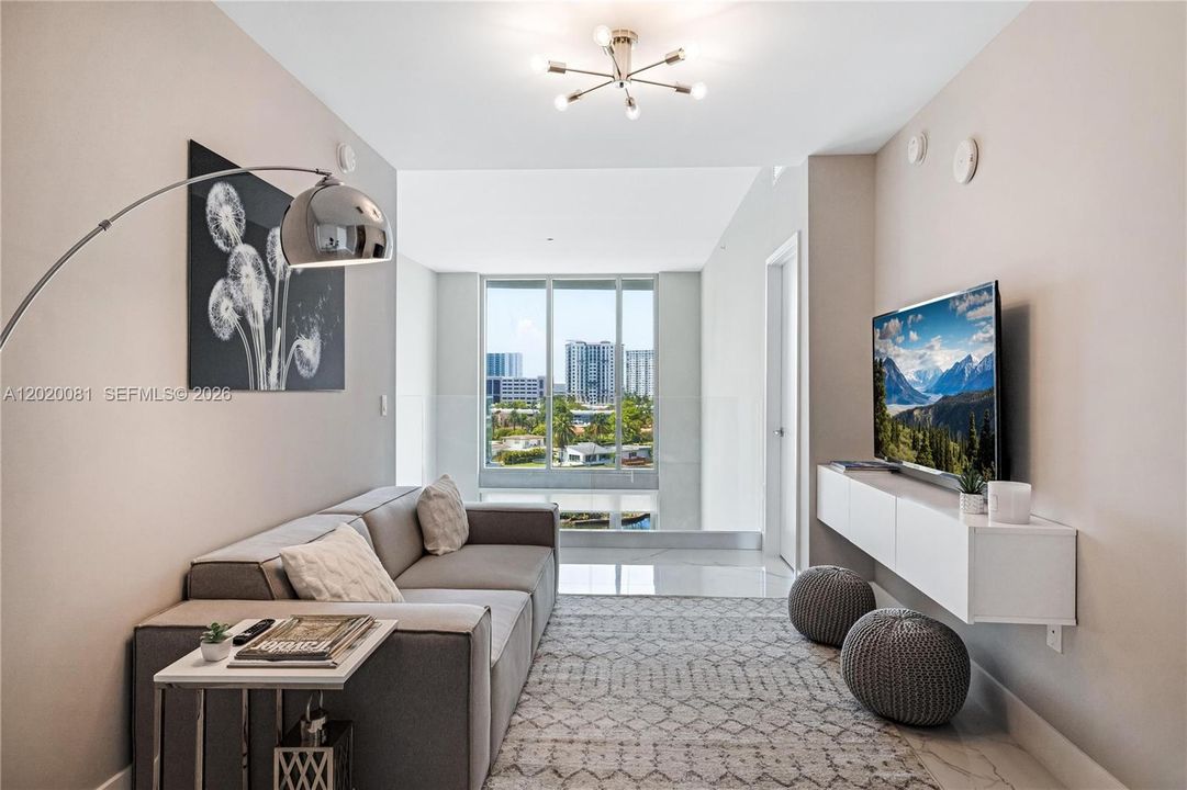 For Sale: $2,950,000 (3 beds, 4 baths, 2726 Square Feet)