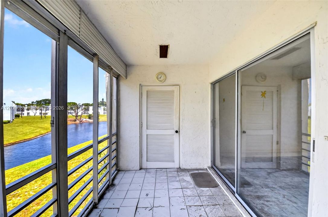 For Sale: $139,900 (2 beds, 2 baths, 1023 Square Feet)