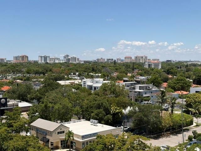 Под контрактом: $340,000 (1 спален, 1 ванн, 816 Квадратных фут)