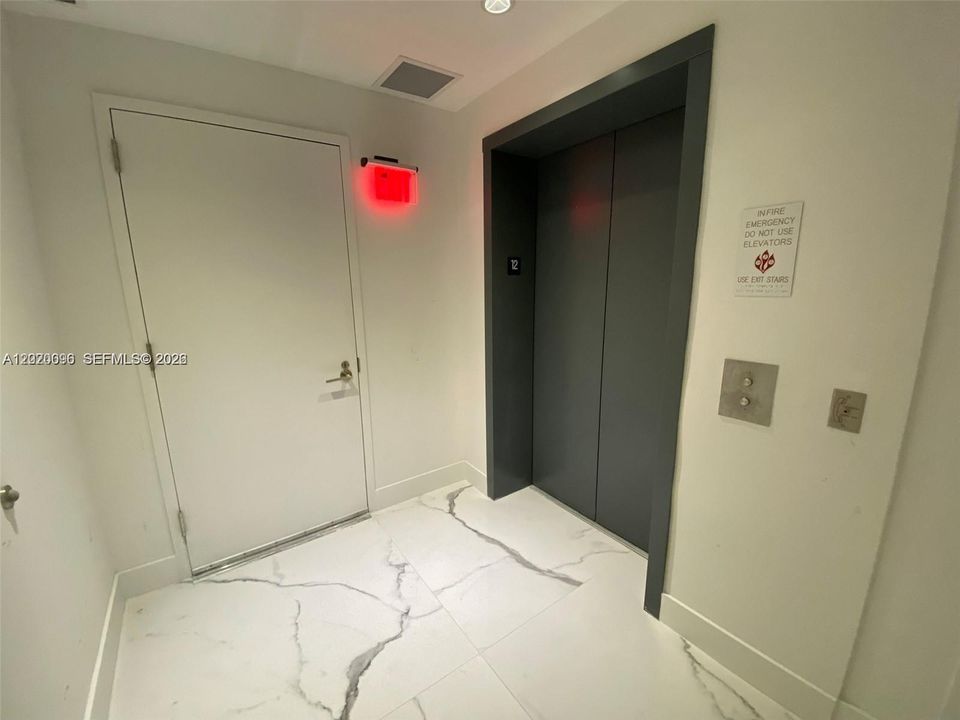 En Renta: $24,000 (3 camas, 4 baños, 2322 Pies cuadrados)