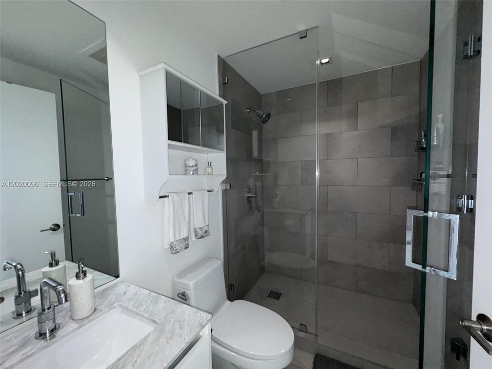 En Renta: $24,000 (3 camas, 4 baños, 2322 Pies cuadrados)