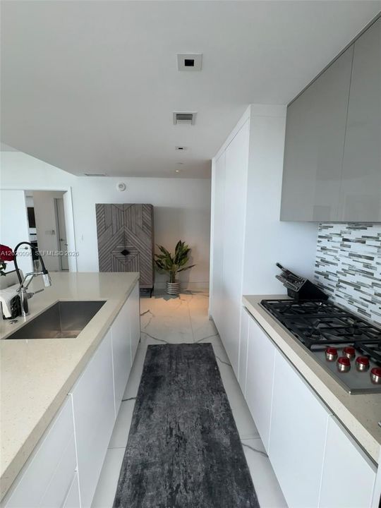 En Renta: $24,000 (3 camas, 4 baños, 2322 Pies cuadrados)