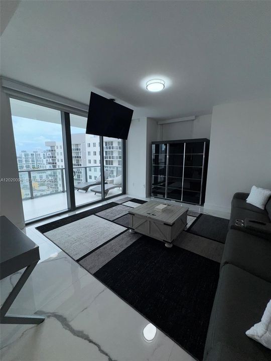 En Renta: $24,000 (3 camas, 4 baños, 2322 Pies cuadrados)