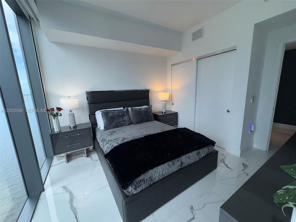 En Renta: $24,000 (3 camas, 4 baños, 2322 Pies cuadrados)