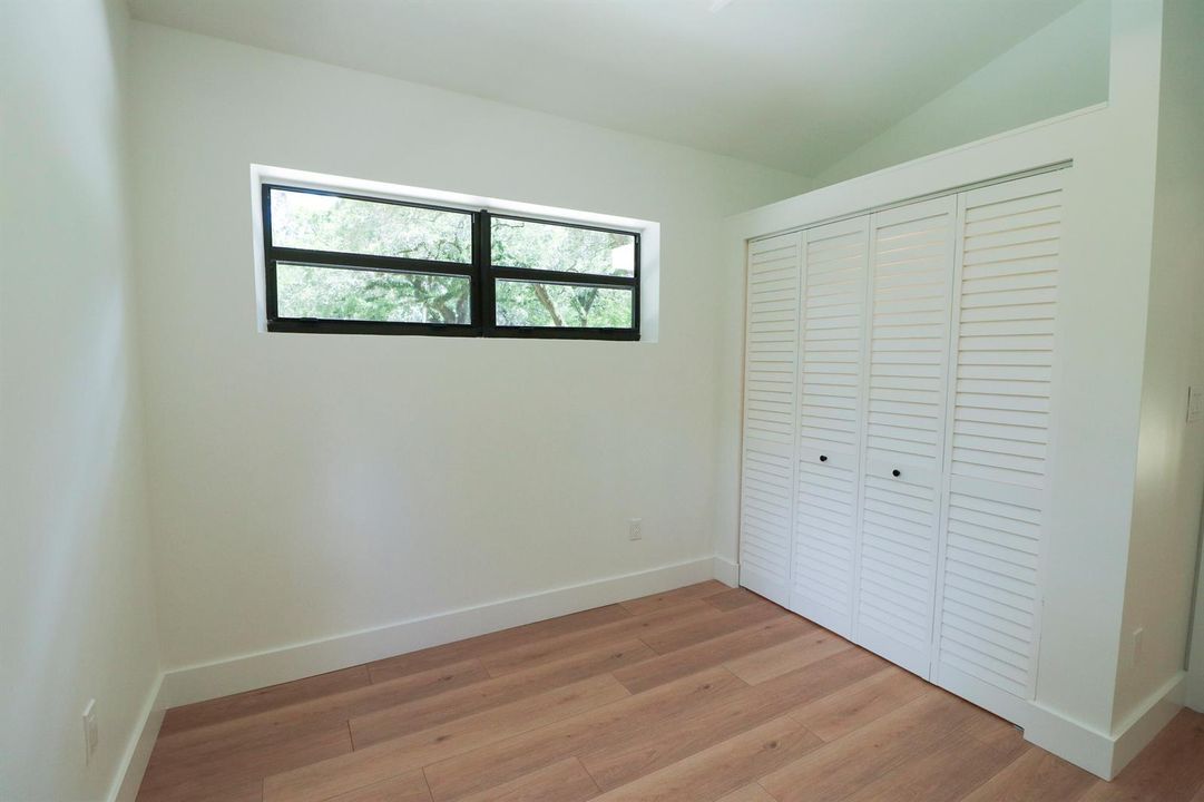 2101 Riverland-8