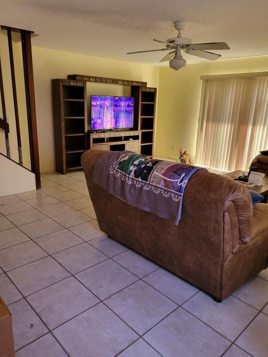 Maplecrestlivingroom