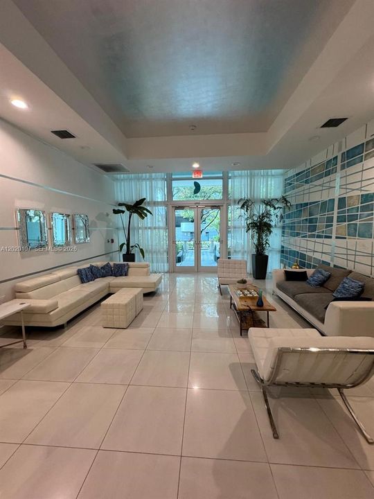 En Venta: $489,000 (2 camas, 2 baños, 846 Pies cuadrados)