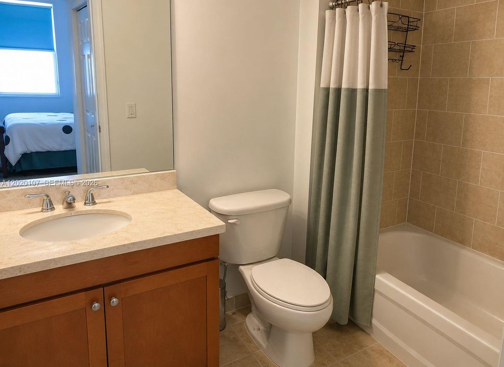En Venta: $489,000 (2 camas, 2 baños, 846 Pies cuadrados)