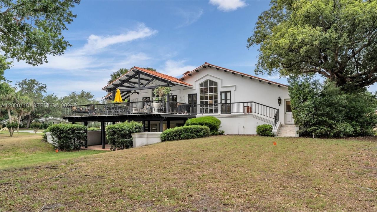 For Sale: $760,000 (4 beds, 2 baths, 3502 Square Feet)
