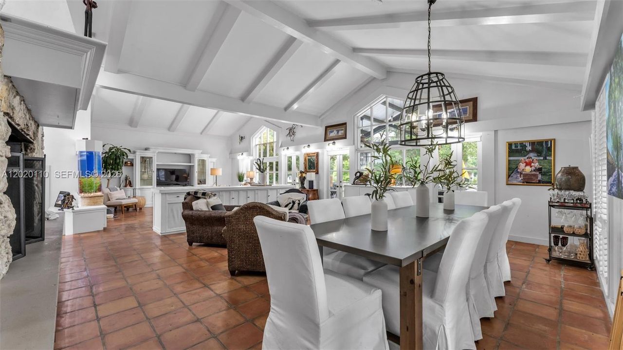 For Sale: $760,000 (4 beds, 2 baths, 3502 Square Feet)